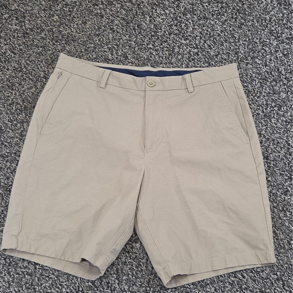 Vineyard Vines Shorts Mens 32 Brown Beige On The Go Performance Travel Golf